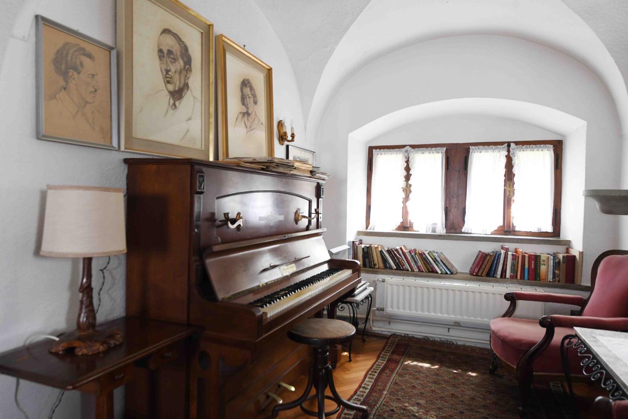 Baroque Villa Near Bled - Resort Vidmar Lesce  Eksteriør billede